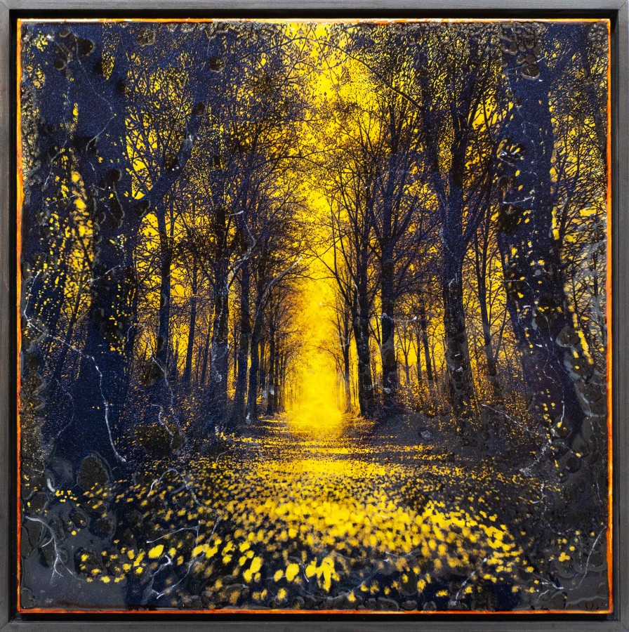Dahinten, 2026, 58x58cm, Malerei Reliefdruck auf Aluminium.jpg